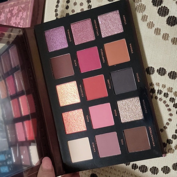 Ace Beaute Mystic Romance Eyeshadow Palette - Picture 5 of 6
